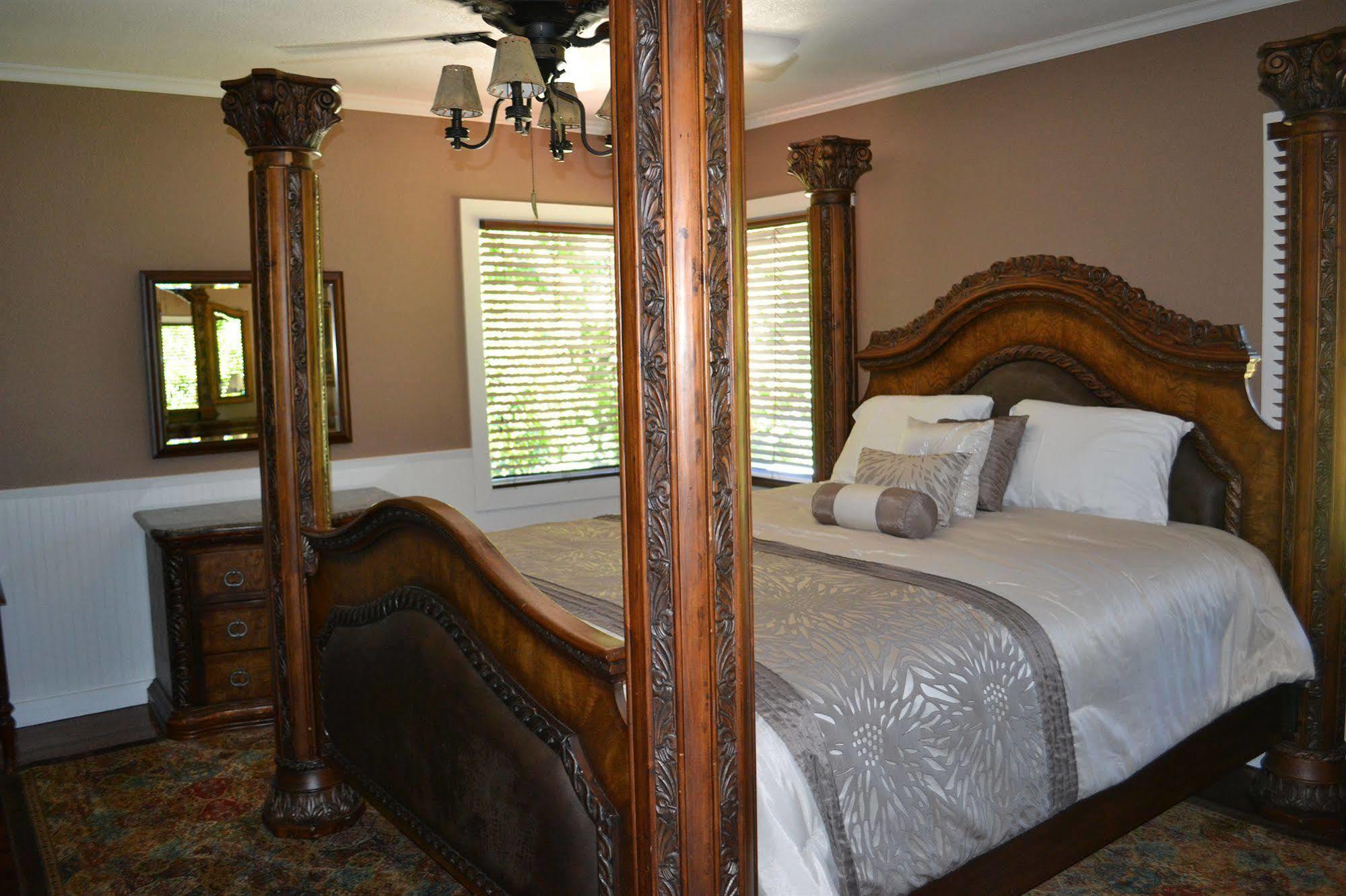 Guerneville Lodge 외부 사진